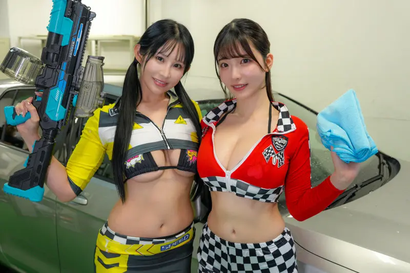 【二羽紗愛・彩月七緒】【見るだけで心が踊る】立派な巨尻が放つ魅力-1