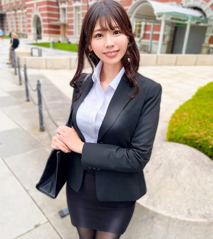 【藤森ひなみ】ギャップ萌え炸裂！豊かな巨乳のフェラ姿-1