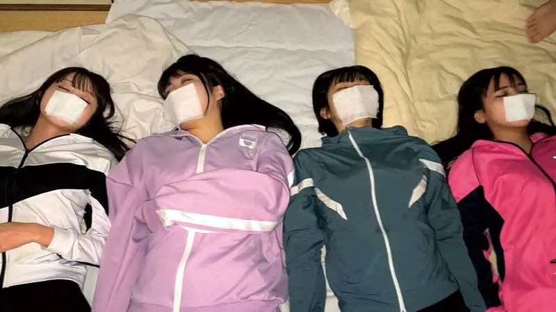 【千石もなか・宮崎リン・桐香ゆうり・深月めい】抑えきれない可憐な制服姿の女子校生の中出し衝動-1