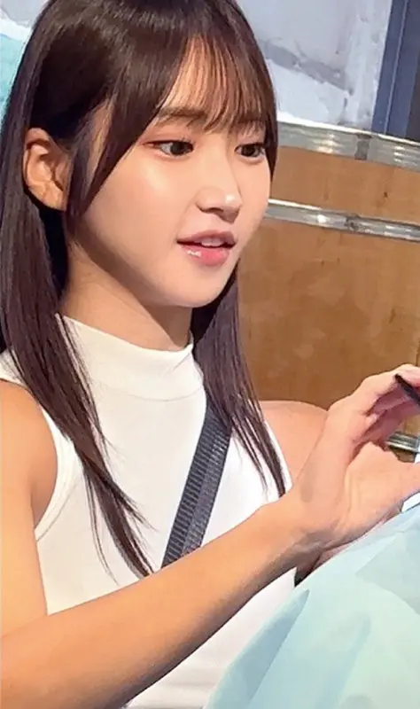 【依本しおり】【魅惑的な美しさ】ふくよかな巨乳が織り成すエロス-2