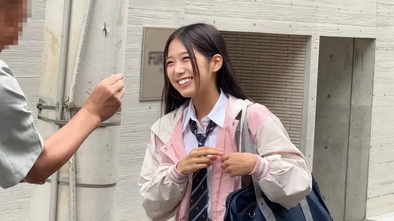 【前乃菜々】【映像の中の女神】可憐な制服姿の女子校生が見せる、奇跡の瞬間-1