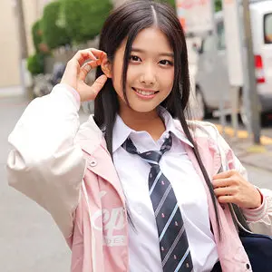 【前乃菜々】【映像の中の女神】可憐な制服姿の女子校生が見せる、奇跡の瞬間(skho166)-表紙